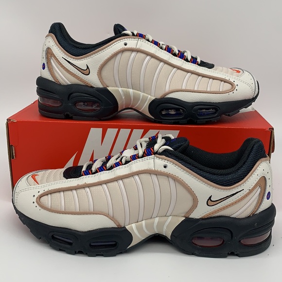 Air Max TAILWIND IV SE - Picture 9 of 12